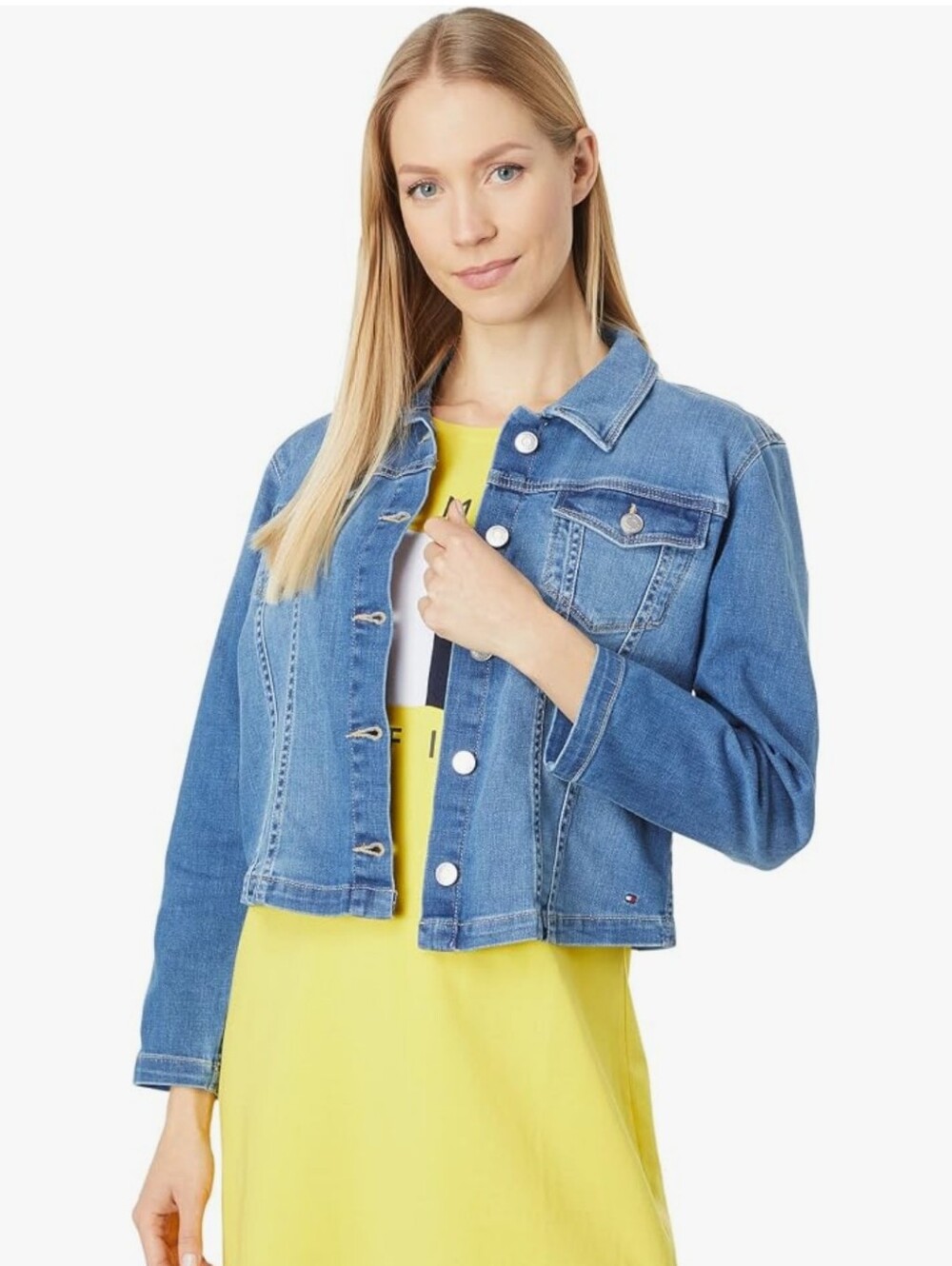 TOMMY HILFIGER | Women's Chesapeake Wash Stretchy Button Up Cropped Denim Jacket